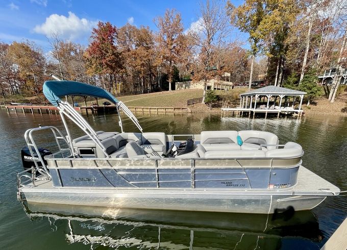 2023 Pontoon Boat for Family Fun