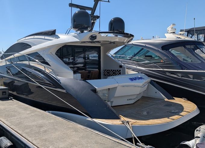 Sport Yacht in Kirkland. Room for 12. Seattle/Lake Union Available.