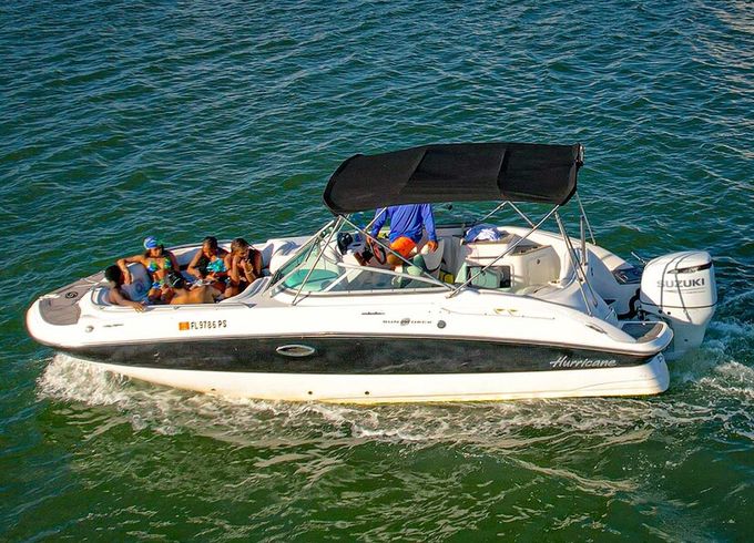 25ft Hurricane Deck Boat – Cruise Miami Like a Local