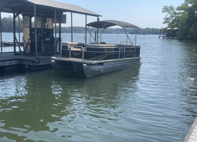 Sweetwater Serenity — 12-Passenger Comfort Tritoon