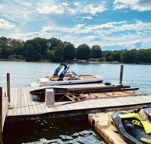 21 Ft. Sport Boat - Cruise, Swim &amp; Play in Style!
