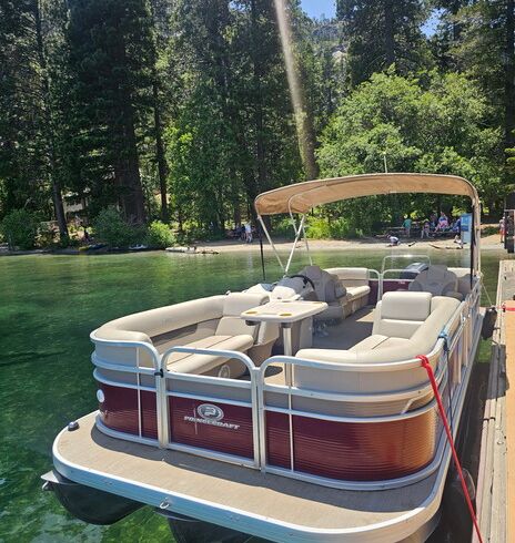 Pontoon Cruiser Lake Tahoe 10 Guest