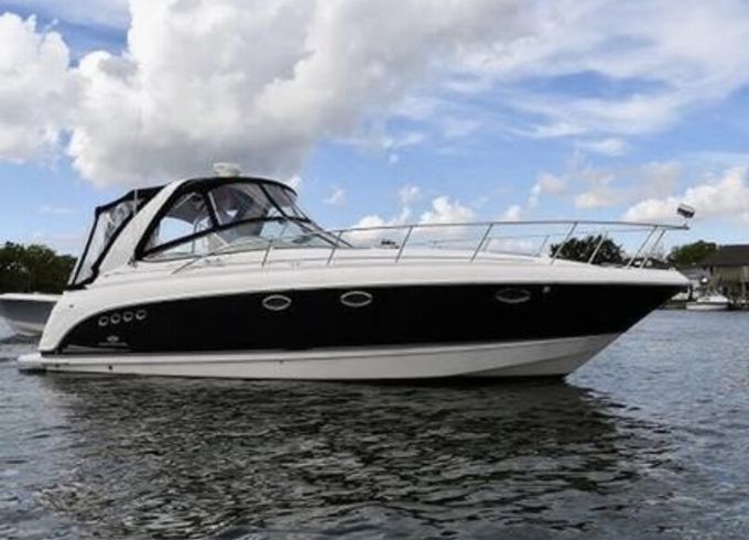 39' Chaparral 350 Signature Yacht in Marina del Rey