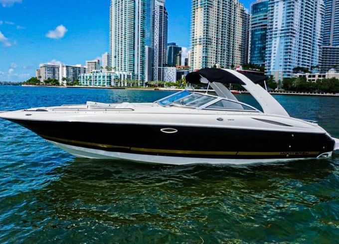 West Palm Beach: Boat Cruise & Tour with a Captain *GET 30 MIN FREE*