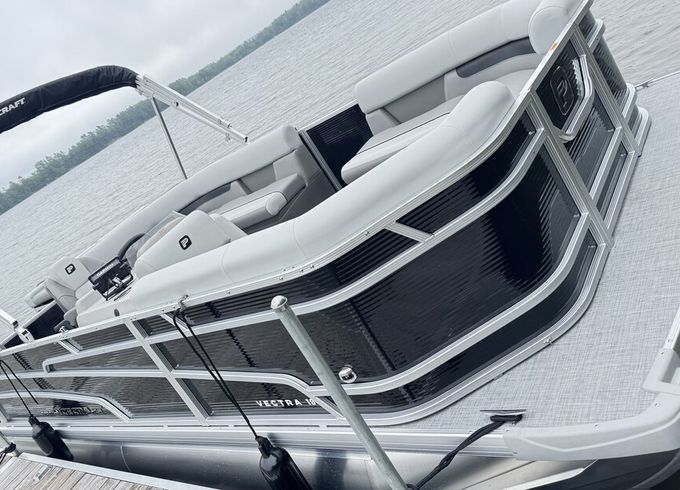 Sunny Isle Pontoon — Relax & Explore