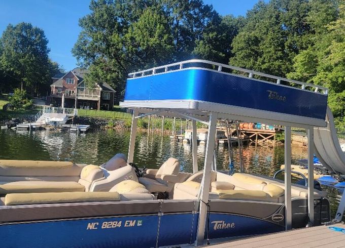 Thrill & Chill on Lake Norman! Tahoe Cascade 25 ft Double Decker with