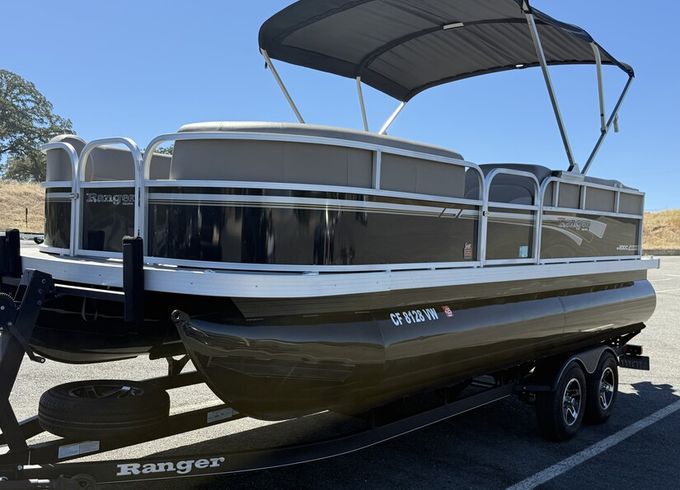 2023 Ranger 200C Pontoon Boat Rental – Cruise in Comfort &amp; Style!