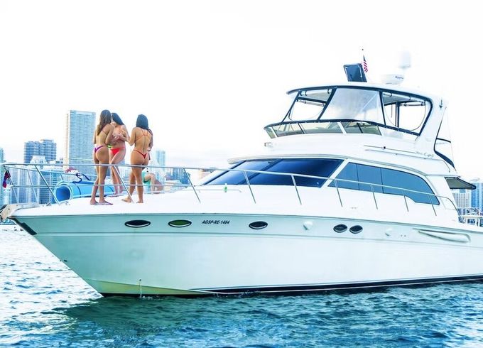 Enjoy Miami : Sea Ray 52 Yacht - Big Discounts! Inquire Now for the Be