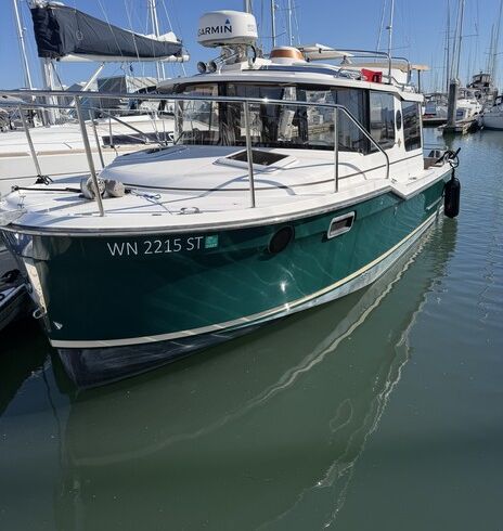 2021 Ranger Tug R-23 | Perfect for Island Hopping & Overnight Geta
