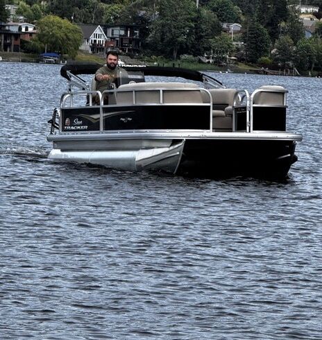 SWEET PONTOON FOR FRIENDS &amp; FAMILY