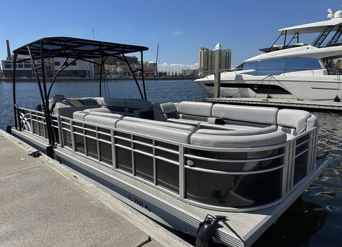 Luxury Pontoon Cruise in Downtown Tampa