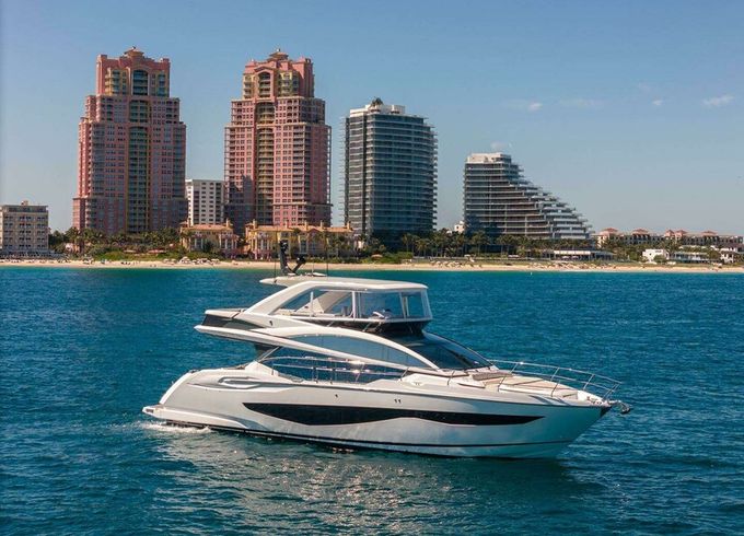62ft 2023 Pearl – Ultra-Luxury Modern Yacht Experience