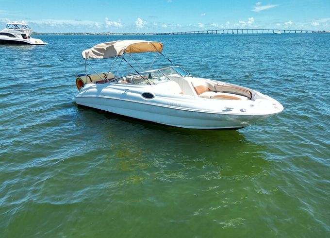 The Best Deal in the Market! Sea Ray Sundeck 26'