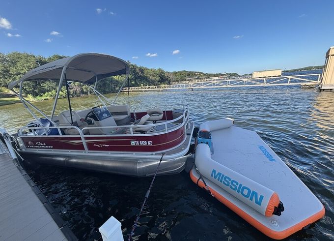 NEON MOON PONTOON CRUISE (2025 SUNTRACKER)