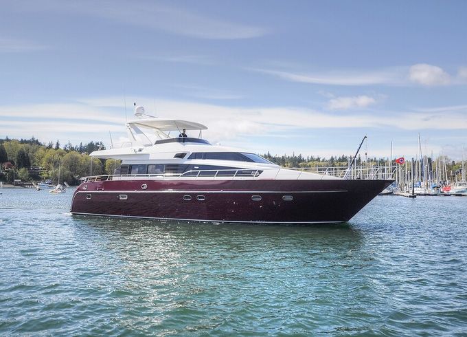Luxury 67' yacht Seattle World Cup San Juans Sailgate 13 pax