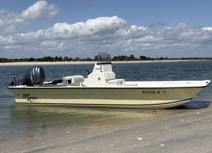Adventures, sightseeing or fishing with Capt. Jaime on 22' Bay rider