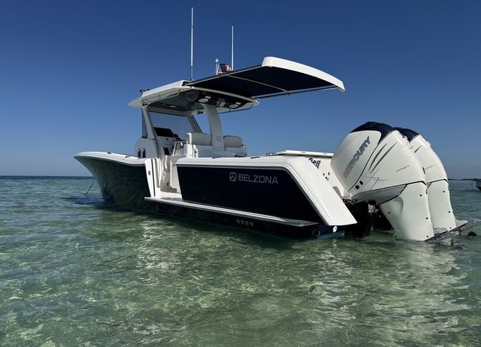 Still Dreamin’ – Luxury Belzona 325 Charter
