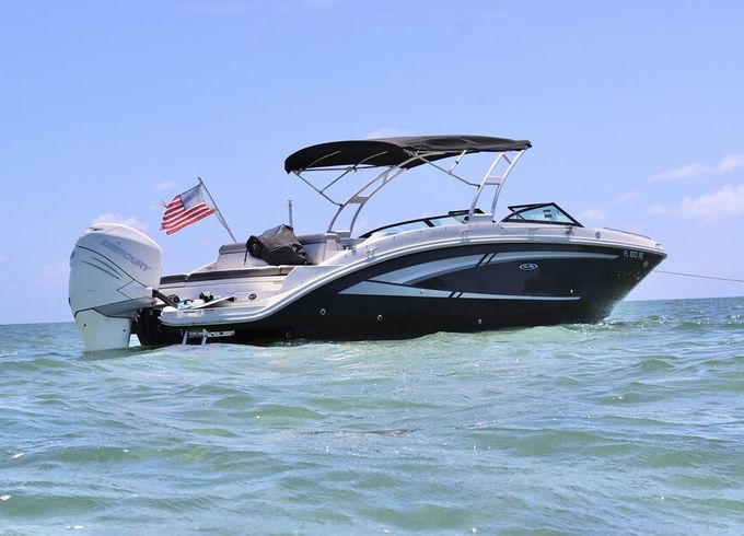 Charter a Luxury Day on the Water – Sea Ray SDX 27 in Miami