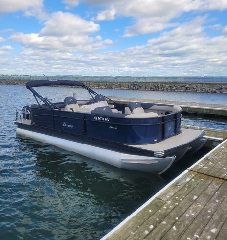 12 person Pontoon Boat, seneca, keuka, canadaguia