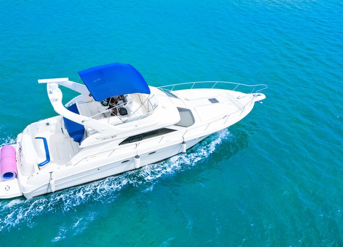 51ft Sea Ray Flybridge – Luxury Yacht Charter | Captain Included
