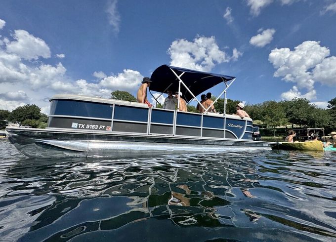 Spacious 24 ft Pontoon | Lake Travis, Austin, Texas