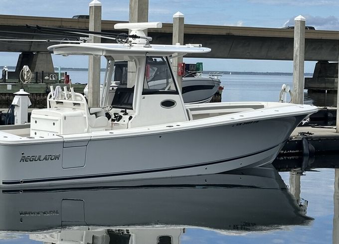 Regulator 31 with Captain for Hire