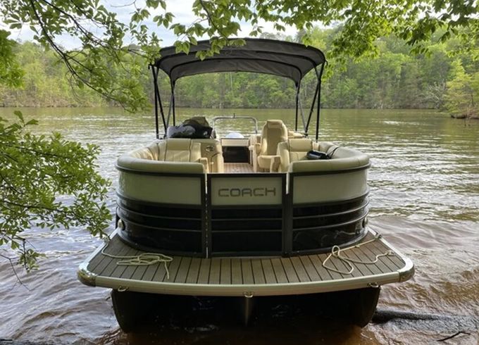 Coach 230 RL Tritoon – 23’ Pontoon for Lake Martin Fun