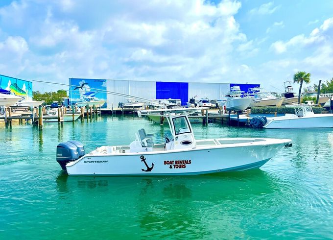 GORGEOUS 28.5' SPORTSMAN TWIN YAMAHA 300s! MINT CONDITION!!!
