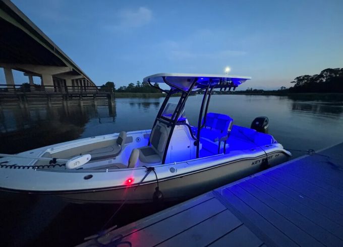 Key west 22ft center console
