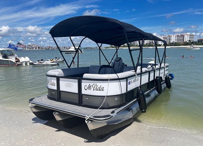 2025 24’ Bentley Legacy Tritoon 10-12 People Capacity Good for Groups