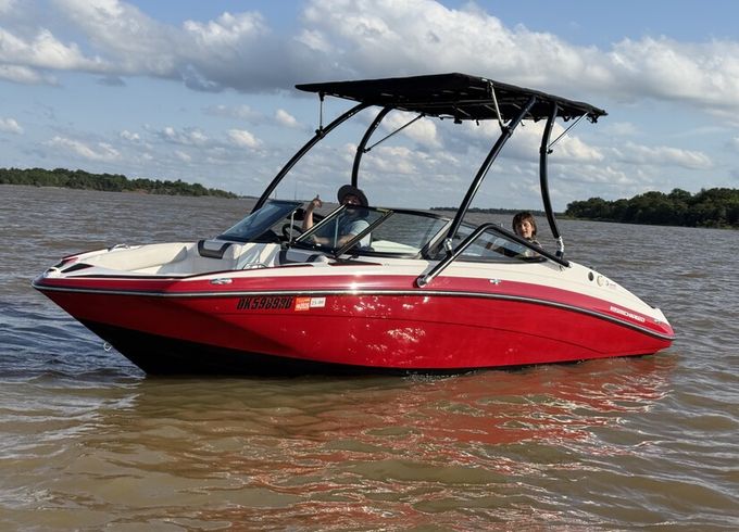 Gorgeous Yamaha Power Ski Boat for rent in Oklahoma City