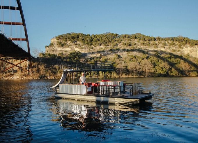 Big Flo – Floaties Floatin' Saloon on Lake Austin