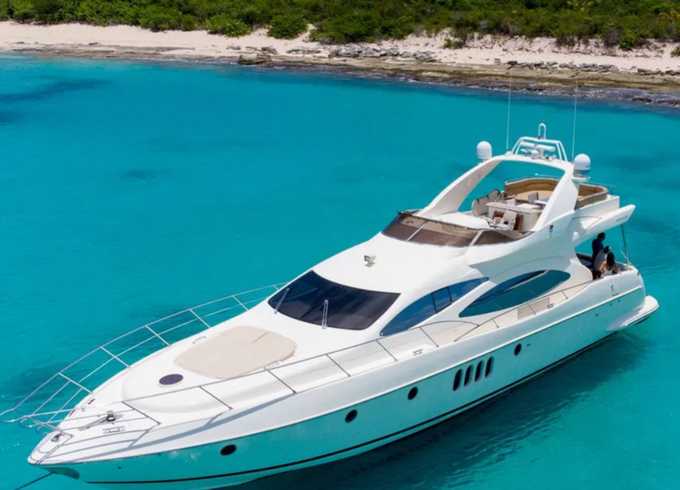 Azimut 70 – Premier Luxury Yacht Charter to Palomino Islands
