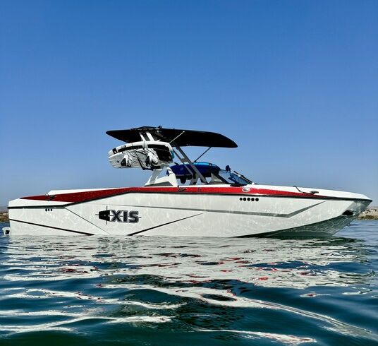 Captained Axis T250 in Lake Havasu City