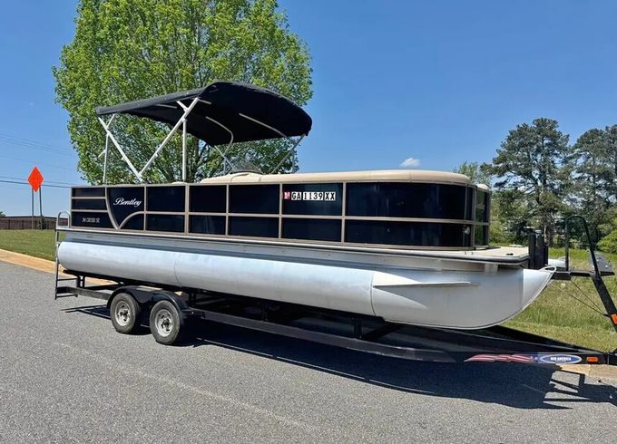 Luxury &amp; Fun on the Water! 2019 Bentley 24ft Cruise SE - 12 Guests