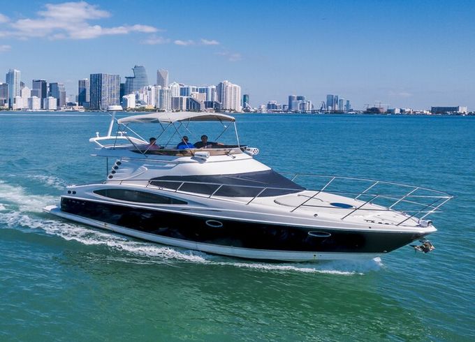 Regal 45ft Luxury Yacht – Miami, 13 Guests