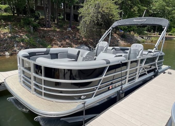 EVERYTHING'S INCLUDED!  Lake Norman - 24ft Berkshire Luxury Pontoon