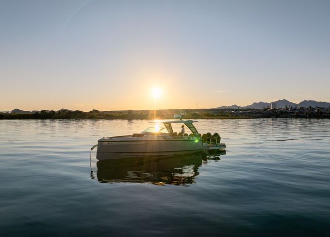 Saxdor 320 GTO | Luxury Day Yacht Experience on the Water