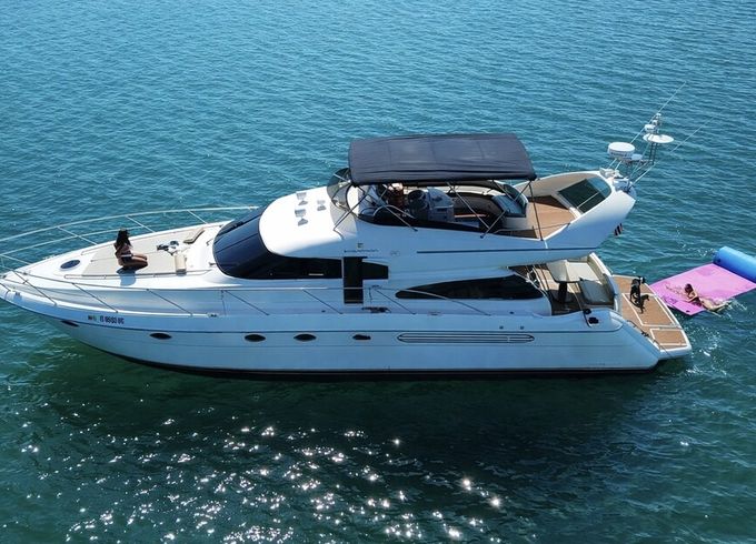 BEAUTIFUL FAIRLINE 62’ YACHT
