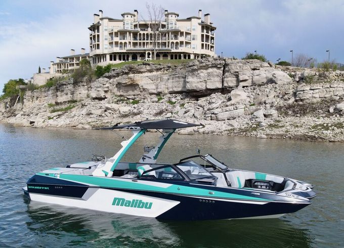 LAKE TRAVIS MALIBU WAKE SURFING