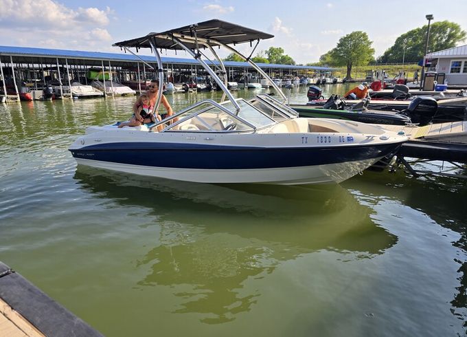 09' Bayliner Bowrider: Wake Tower &amp; Shade