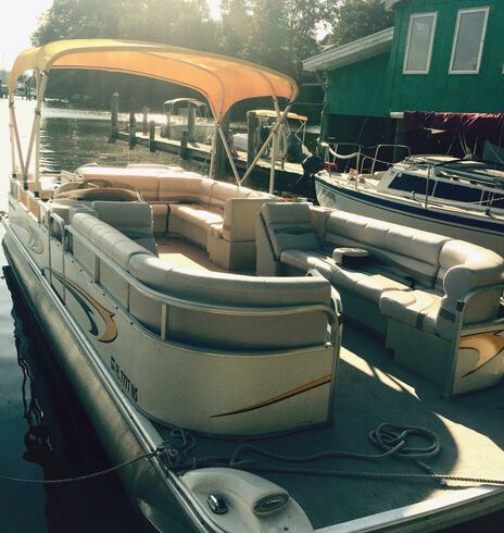 26′ BENNINGTON PONTOON  | Adventure Awaits | Seats 12