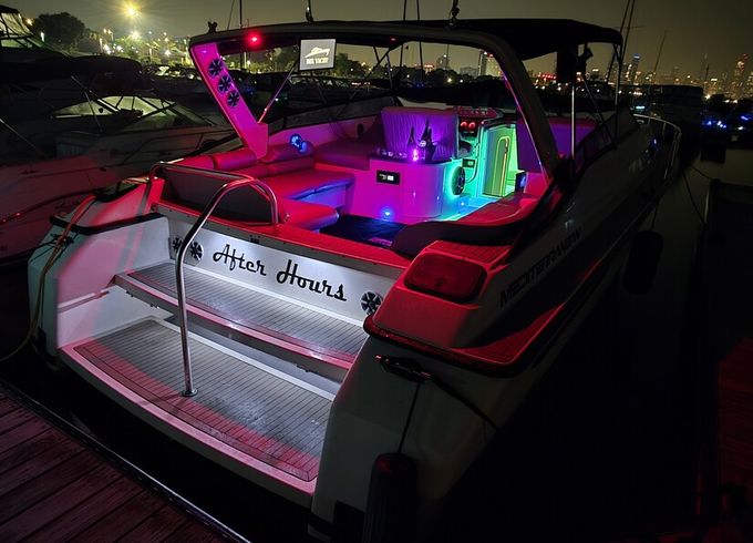 42ft Party Yacht w/ Huge Open Seating Area! Playpen-Fireworks + More!