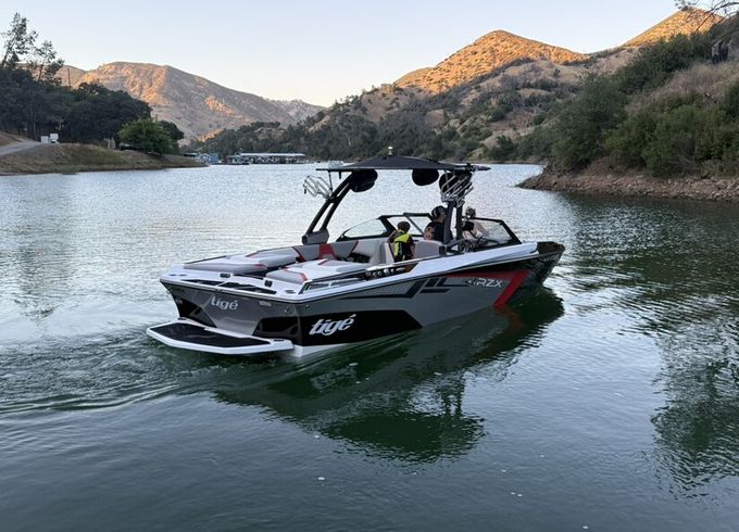 Premium Tigé 22RZX Luxury Surf Charter – Fully Loaded (Lake Folsom)