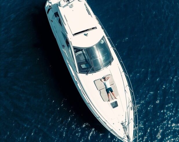 53ft Regal Luxury Yacht With Captain- Up to 12 people!
