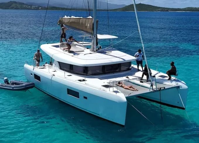 Lagoon 42'