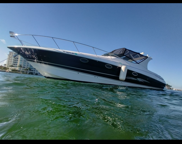 Perfect Boat for Family and Friends!