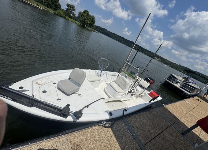 Nitro 1900 Bay boat