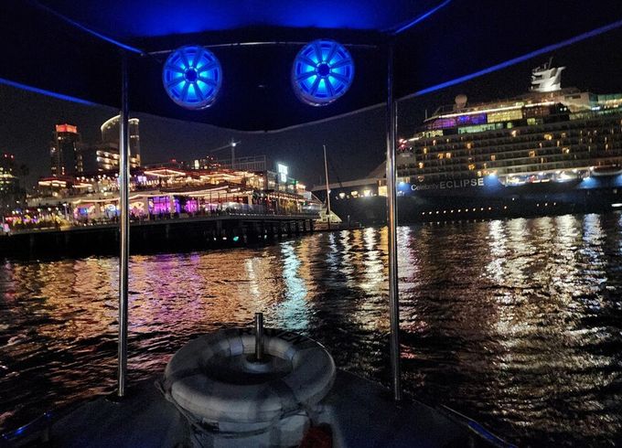 Raven On The Bay - San Diego's Fun and Affordable Limo Boat