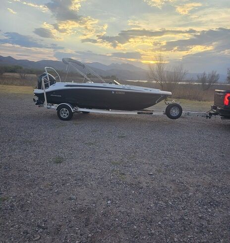 2021 Hurricane 185 OB: Fun, Spacious, and Lake-Ready.
